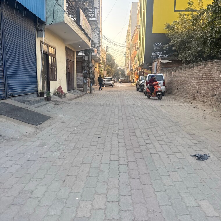  Parking, sai-kunj-new-palam-vihar  154 Sq.Yd. Plot In Sector 110a Gurgaon 9702462