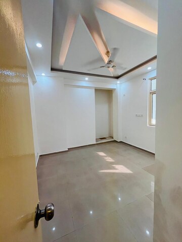 Room in 2 BHK Apartment at River Heights Plaza, Raj Nagar Extension – for Rent