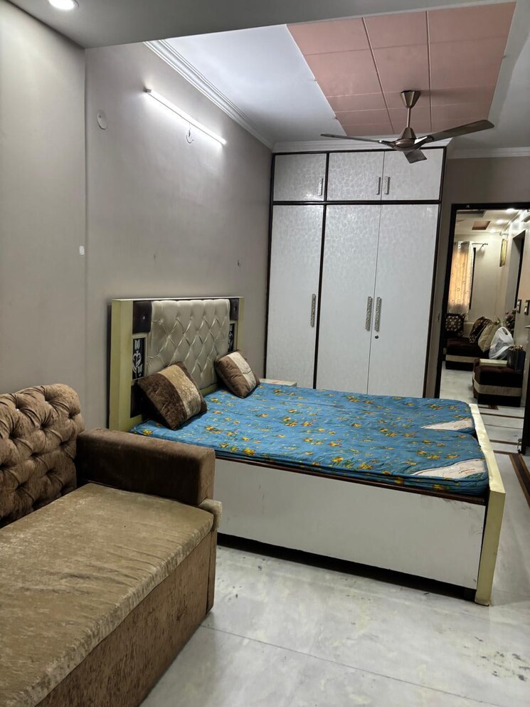 Bedroom, janakpuri 2.5 Bedroom 1000 Sq.Ft. Apartment In Janakpuri Delhi 9702579