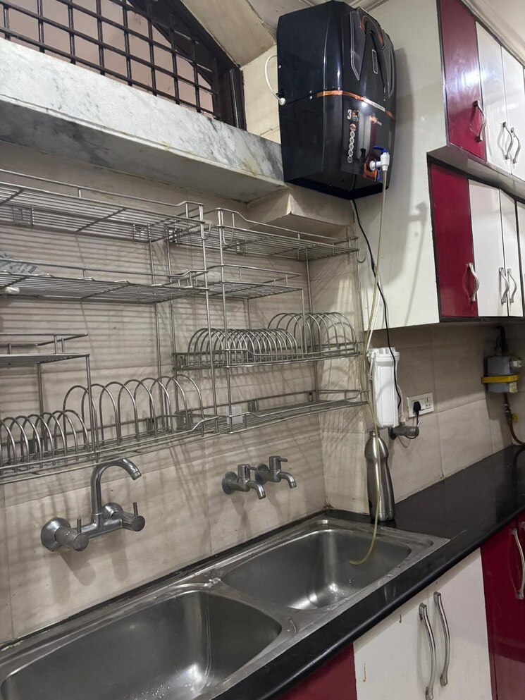 Kitchen, janakpuri 2.5 Bedroom 1000 Sq.Ft. Apartment In Janakpuri Delhi 9702579