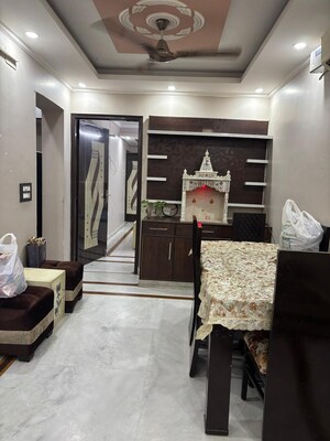 Living Room in 2.5 BHK Apartment at Janakpuri – for Rent