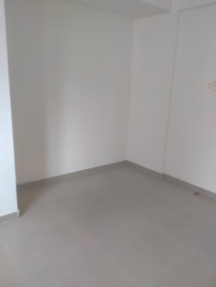 Room, raunak-unnathi-woods-phase-7-a-and-b 1 Bedroom 421 Sq.Ft. Apartment In Ghodbunder Road Thane 9702633