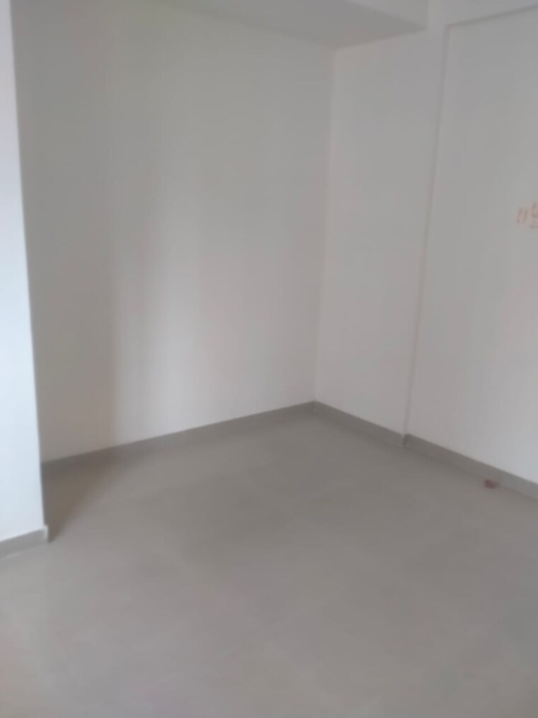 Room, raunak-unnathi-woods-phase-7-a-and-b 1 Bedroom 421 Sq.Ft. Apartment In Ghodbunder Road Thane 9702633