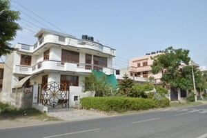 2 BHK Independent House – Exterior View View at Sector 14 - for Rent