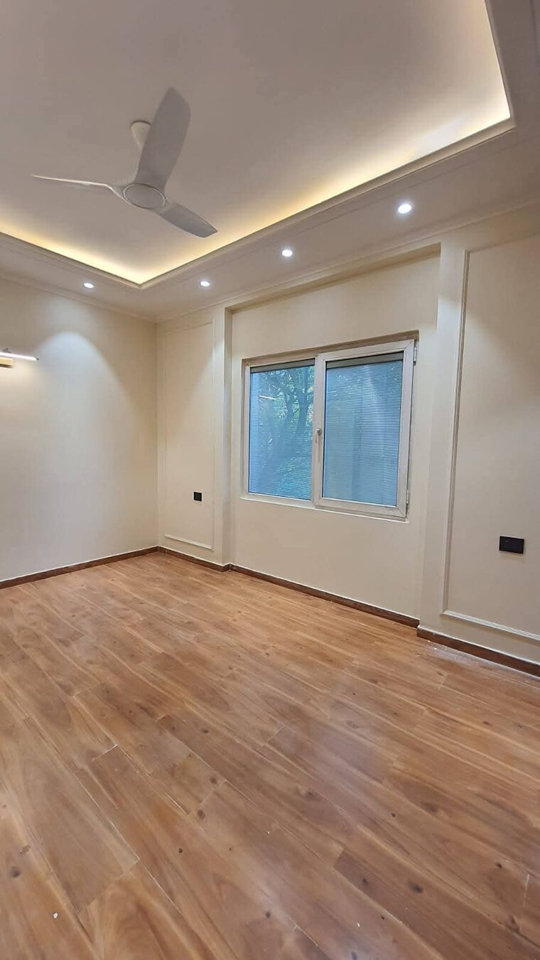 Room, saket 3 Bedroom 1500 Sq.Ft. Builder Floor In Saket Delhi 9702650