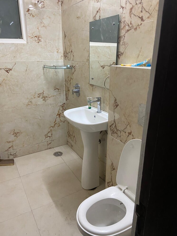 Bathroom, bliss-orra 3 Bedroom 1730 Sq.Ft. Apartment In Ambala Highway Zirakpur 9702679