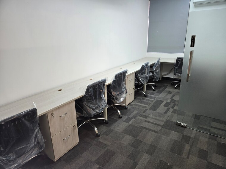 Team Area, sector 63 Commercial Office Space in IT/SEZ 900 Sq.Ft. In Sector 63 Noida 9702680