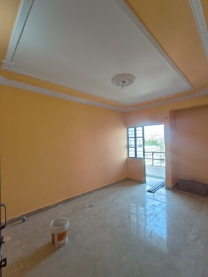 Furnished Amenities in 3 BHK Apartment at Ratu Road – for Sale