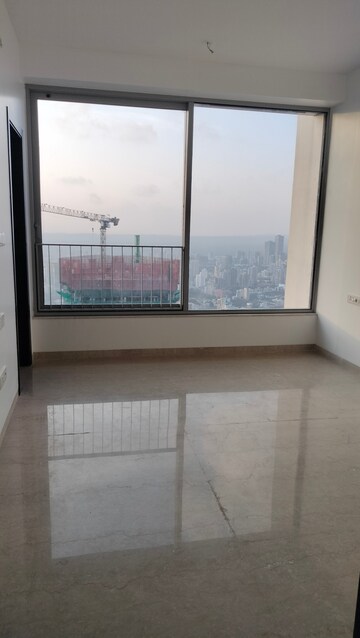 Room in 3 BHK Apartment at Oberoi Sky City, Borivali East – for Sale