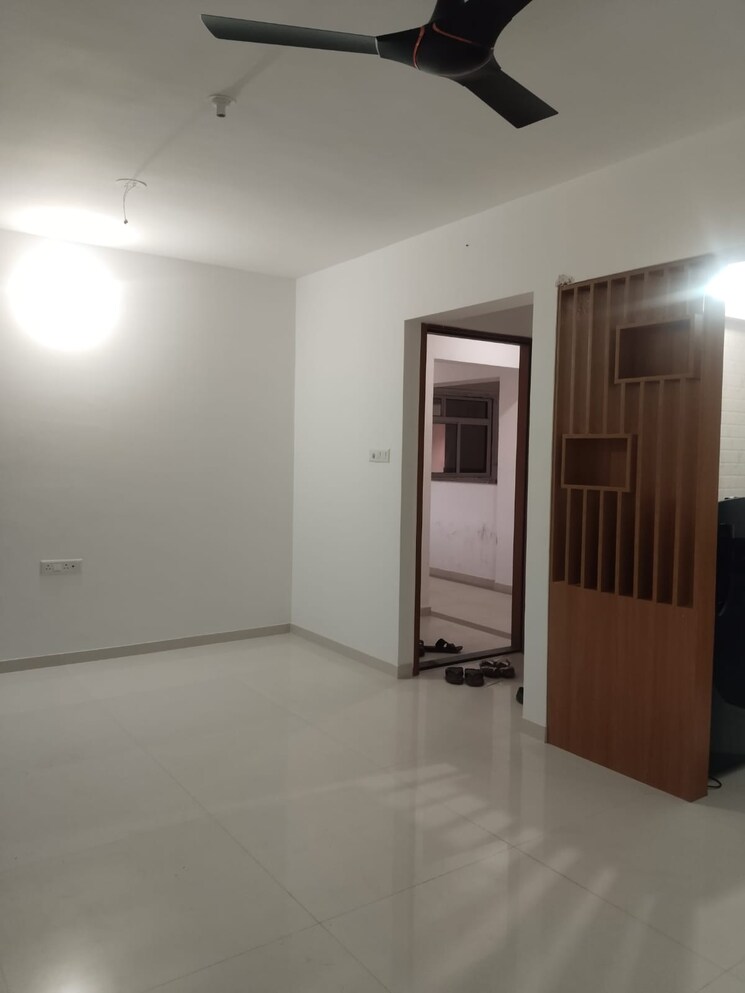 Room, tingre nagar 2 Bedroom 950 Sq.Ft. Apartment In Tingre Nagar Pune 9702814