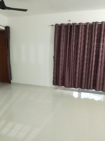 Bedroom in 2 BHK Apartment at Tingre Nagar – for Rent