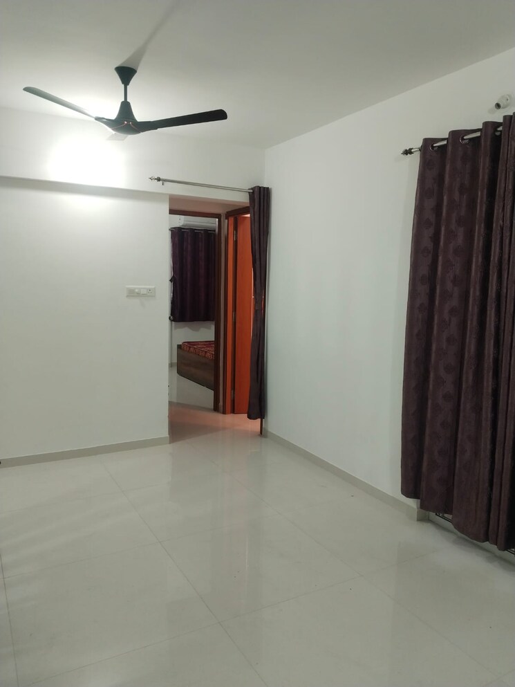 Room, tingre nagar 2 Bedroom 950 Sq.Ft. Apartment In Tingre Nagar Pune 9702814