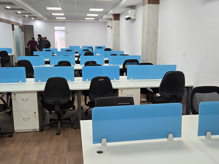 Team Area, sector 63 Commercial Office Space in IT/SEZ 1200 Sq.Ft. In Sector 63 Noida 9702816