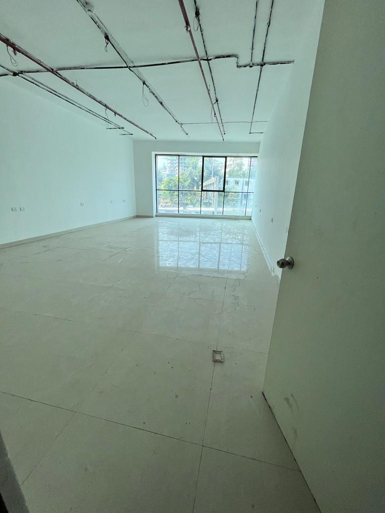 Showroom For Rent in Rushi Shashwat Residency