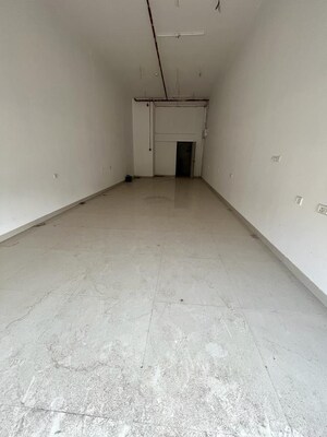 Room in  Showroom at Rushi Shashwat Residency, Borivali East – for Rent