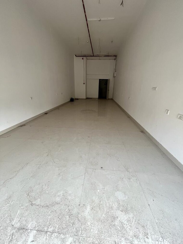 Room, rushi-shashwat-residency Commercial Showroom 1460 Sq.Ft. In Borivali East Mumbai 9702831