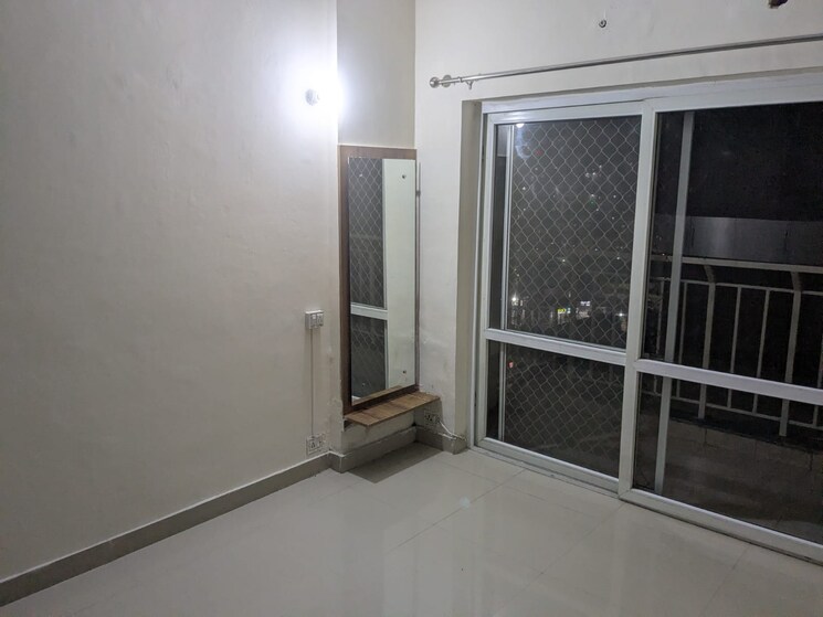 Room, bptp-park-grandeura 2 Bedroom 1350 Sq.Ft. Apartment In Sector 82 Faridabad 9702833