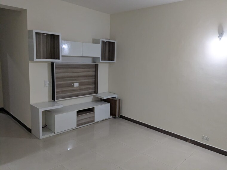Room, bptp-park-grandeura 2 Bedroom 1350 Sq.Ft. Apartment In Sector 82 Faridabad 9702833