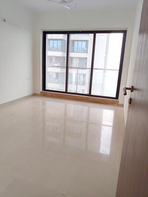 Room in 2.5 BHK Apartment at Rustomjee Elanza, Malad West – for Sale