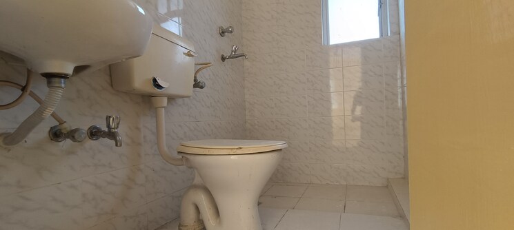 Bathroom, sureka-sunrise-symphony 2 Bedroom 831 Sq.Ft. Apartment In Rajarhat Kolkata 9702822