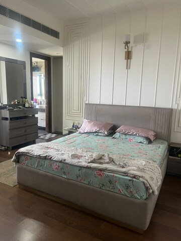 Bedroom in 5 BHK Penthouse at M3M Golf Estate, Sector 65 – for Sale