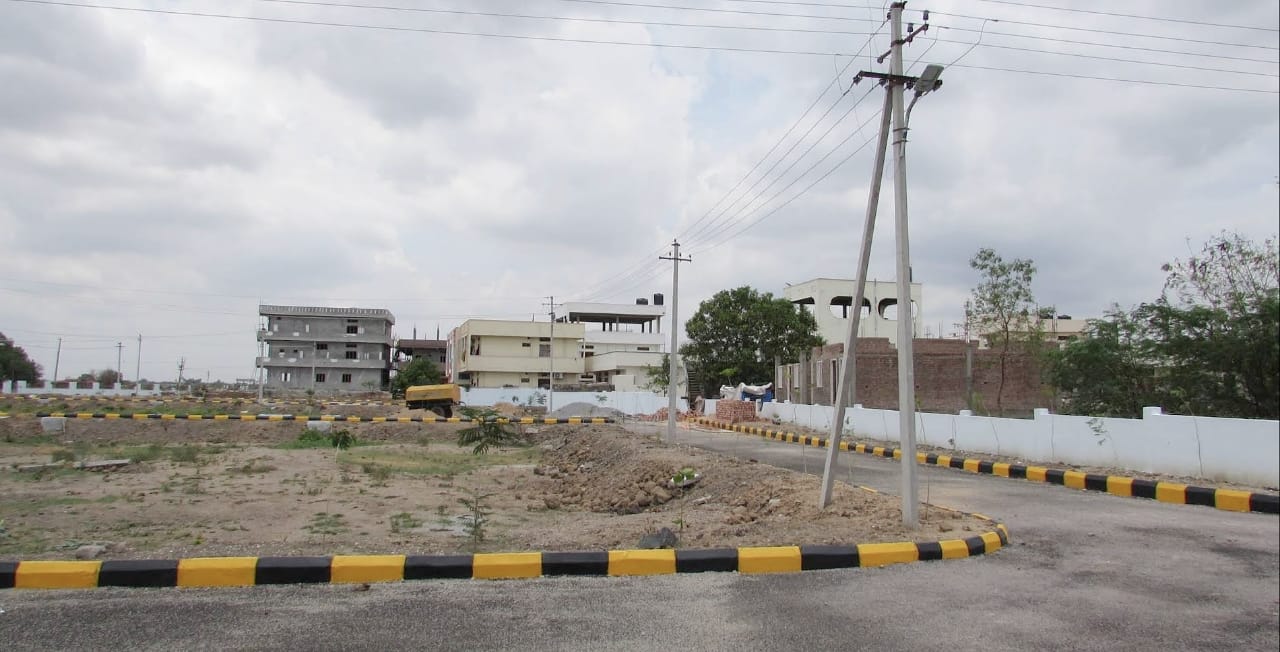 Plot For Sale in Thakurs Nivas