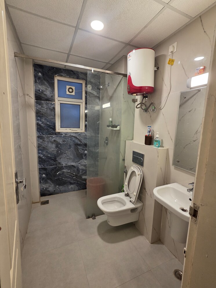 Master Bedroom, omaxe-the-palace 3 Bedroom 1615 Sq.Ft. Apartment In Gomti Nagar Lucknow 9702838