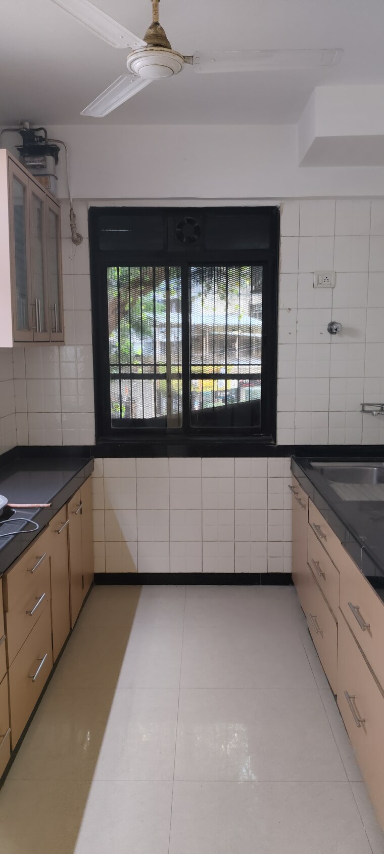 Kitchen, ajmera-golden-rays 3 Bedroom 1585 Sq.Ft. Apartment In Andheri West Mumbai 9702856