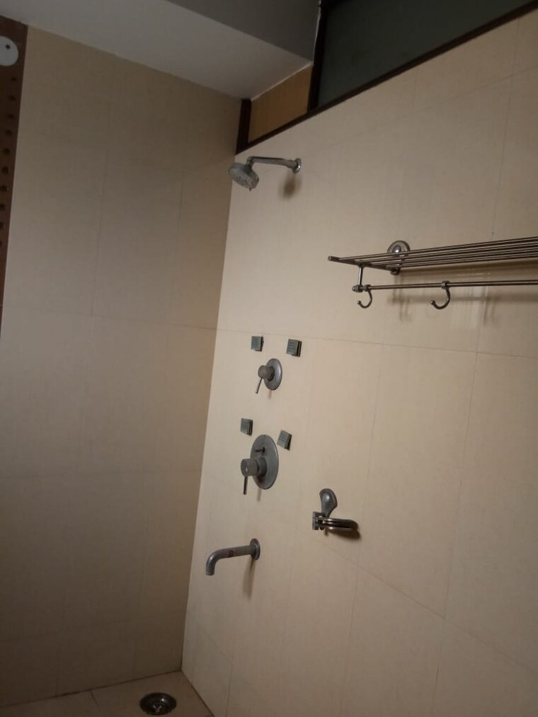 undefined, sector 14 3 Bedroom 1950 Sq.Ft. Independent House In Sector 14 Gurgaon 9702860