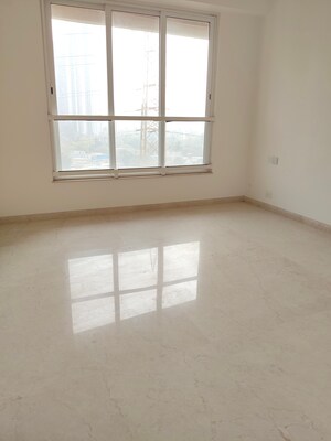 Room in 2 BHK Apartment at Kalpataru Radiance, Goregaon West – for Sale