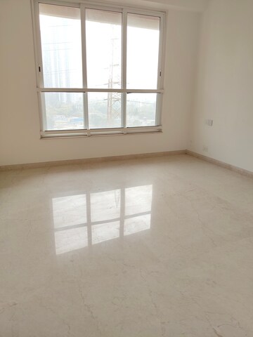 Room in 2 BHK Apartment at Kalpataru Radiance, Goregaon West – for Sale