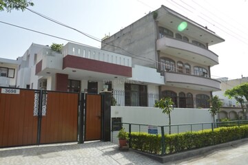 3 BHK Independent House – Exterior View View at Sector 14 - for Rent