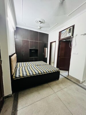 Bedroom in Studio Builder Floor at Sector 44 – for Rent