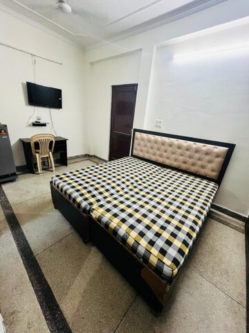 Bedroom in Studio Builder Floor at Sector 44 – for Rent