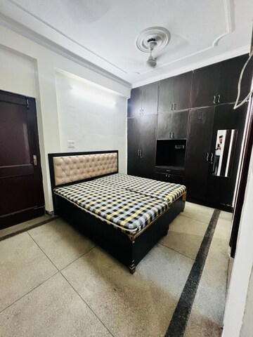 Bedroom in Studio Builder Floor at Sector 44 – for Rent