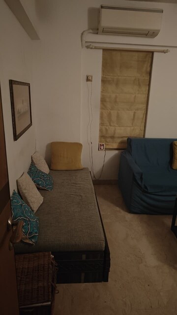 3 BHK Apartment For Rent in Khar West