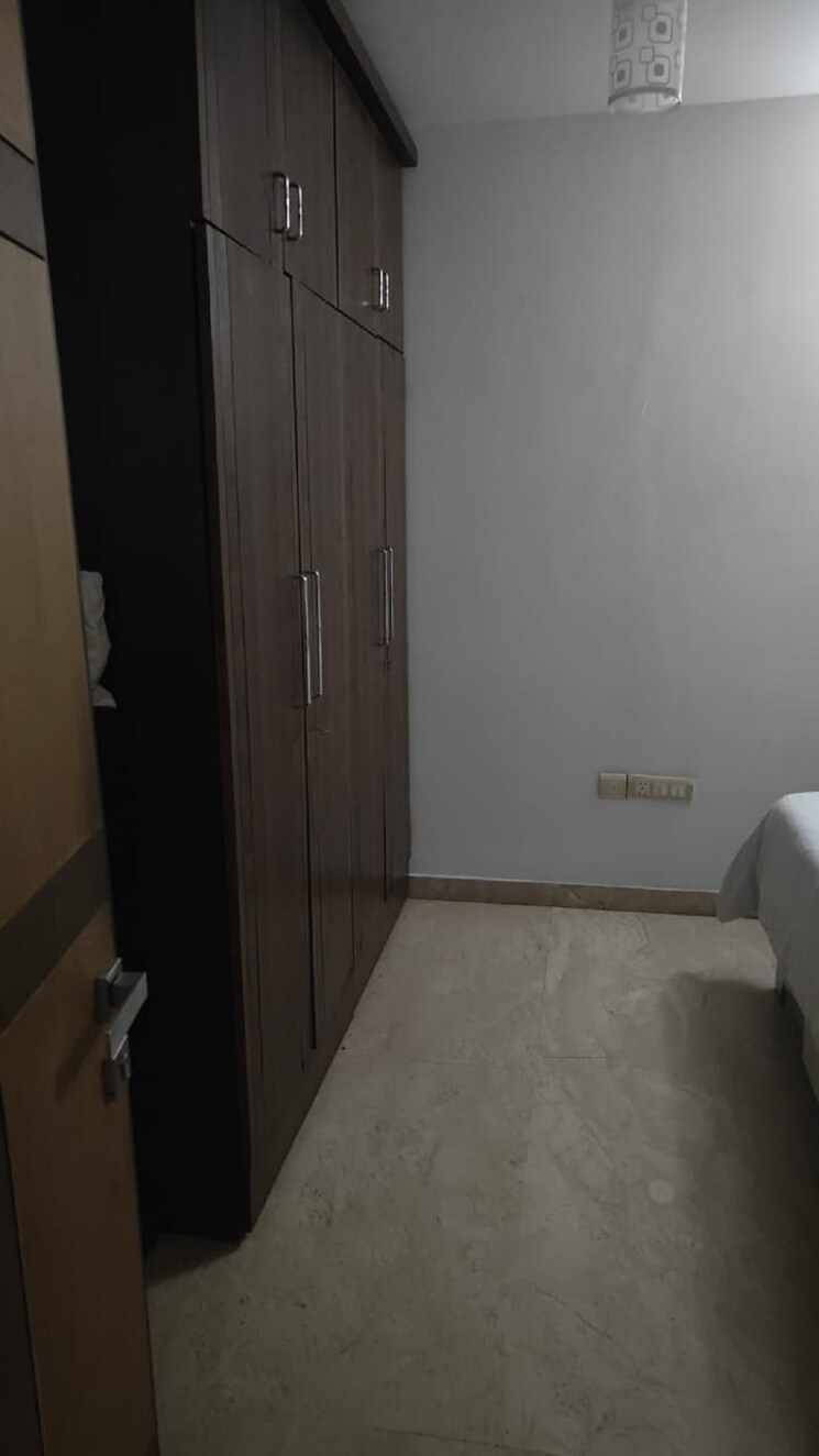 Bathroom, khar west 3 Bedroom 1350 Sq.Ft. Apartment In Khar West Mumbai 9702912