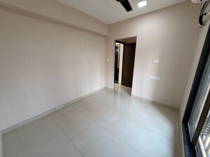 Room in 2 BHK Apartment at Evershine Nagar – for Rent