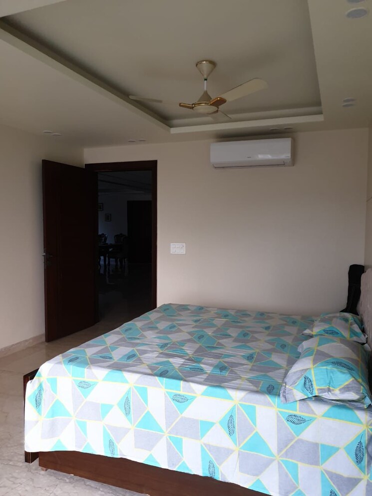 Bedroom, emaar-emerald-floors 4 Bedroom 4500 Sq.Ft. Builder Floor In Sector 65 Gurgaon 9702982