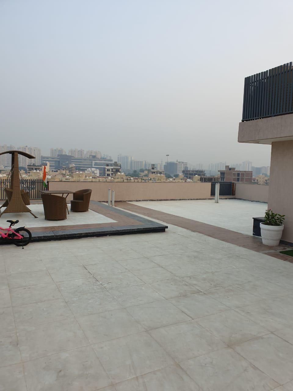 4 BHK + Pooja Room,Servant Room,Study Room,Extra Room Builder Floor For Sale in Emaar Emerald Floors