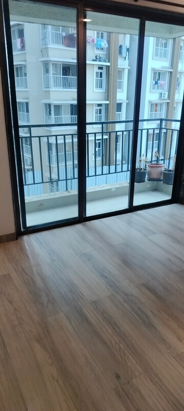 Room in 2 BHK Apartment at Krishna Kaveri Apartment, Andheri West – for Rent