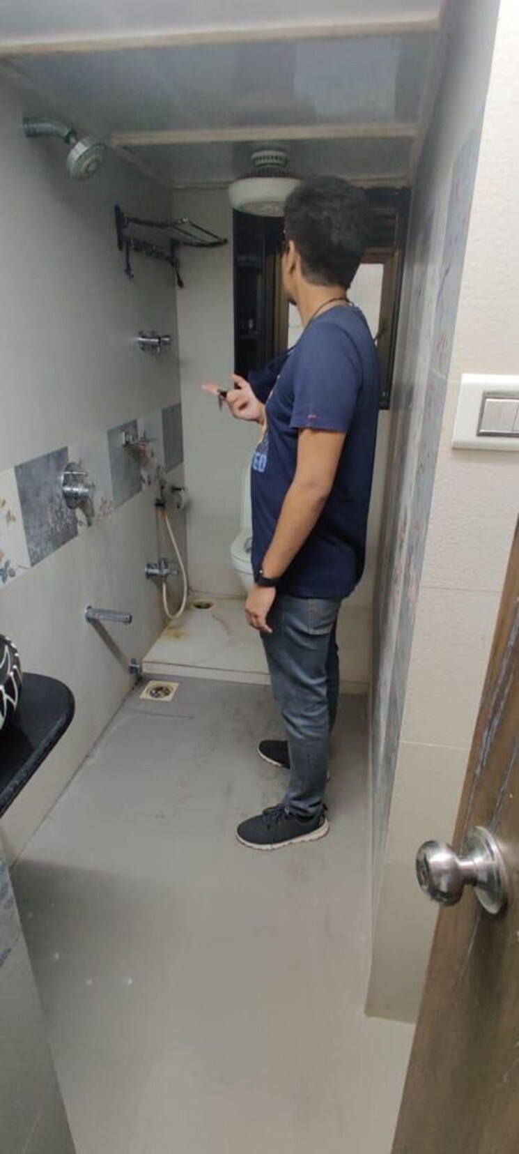 Bathroom, anand-society 2 Bedroom 950 Sq.Ft. Apartment In Kurla Mumbai 9702980