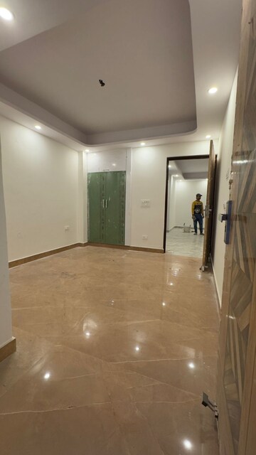 Room in 2 BHK Builder Floor at Chattarpur – for Rent