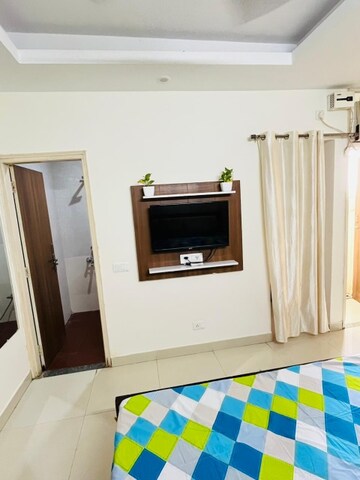 Bedroom in 1.5 BHK Builder Floor at Vipul Square, Sushant Lok I – for Rent