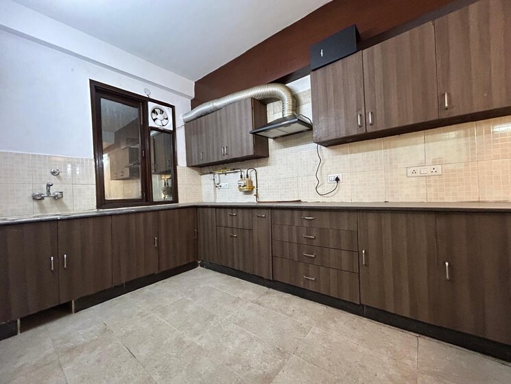 Kitchen, saket 3 Bedroom 1200 Sq.Ft. Builder Floor In Saket Delhi 9702986