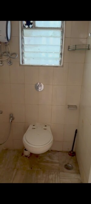 Bathroom in 3 BHK Apartment at Diago Apartment, Pali Hill – for Rent
