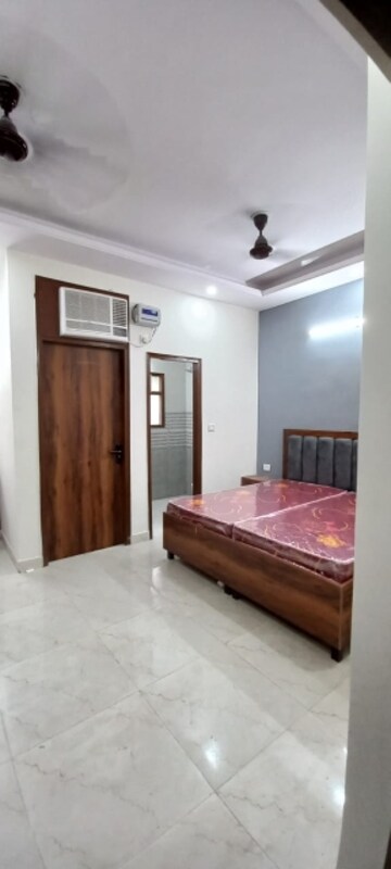 Bedroom in 1 RK Builder Floor at Sector 44 – for Rent