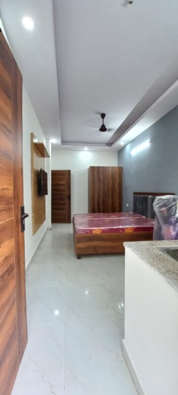 1 RK Builder Floor For Rent in Sector 44
