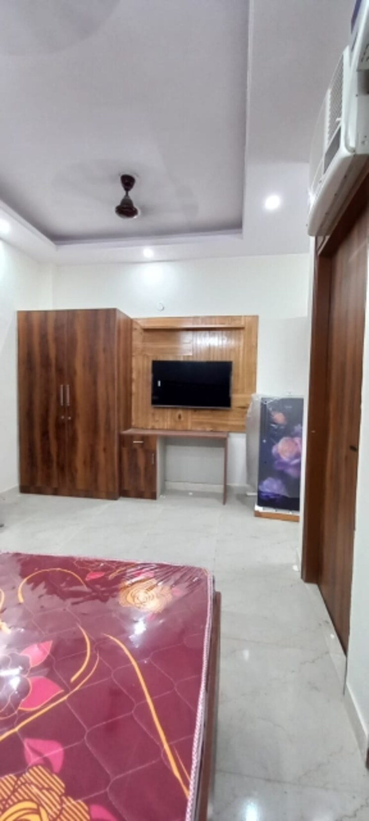 Bedroom, sector 44 1 RK 400 Sq.Ft. Builder Floor In Sector 44 Gurgaon 9703031