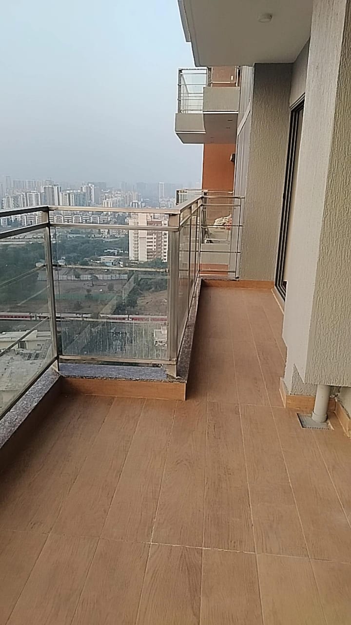 Balcony in 3 BHK Apartment at Amanora Elivate Tower, Hadapsar – for Sale